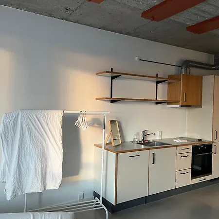 شقة Serene Studio With Park View - Minimalist Haven With Panoramic Windows *